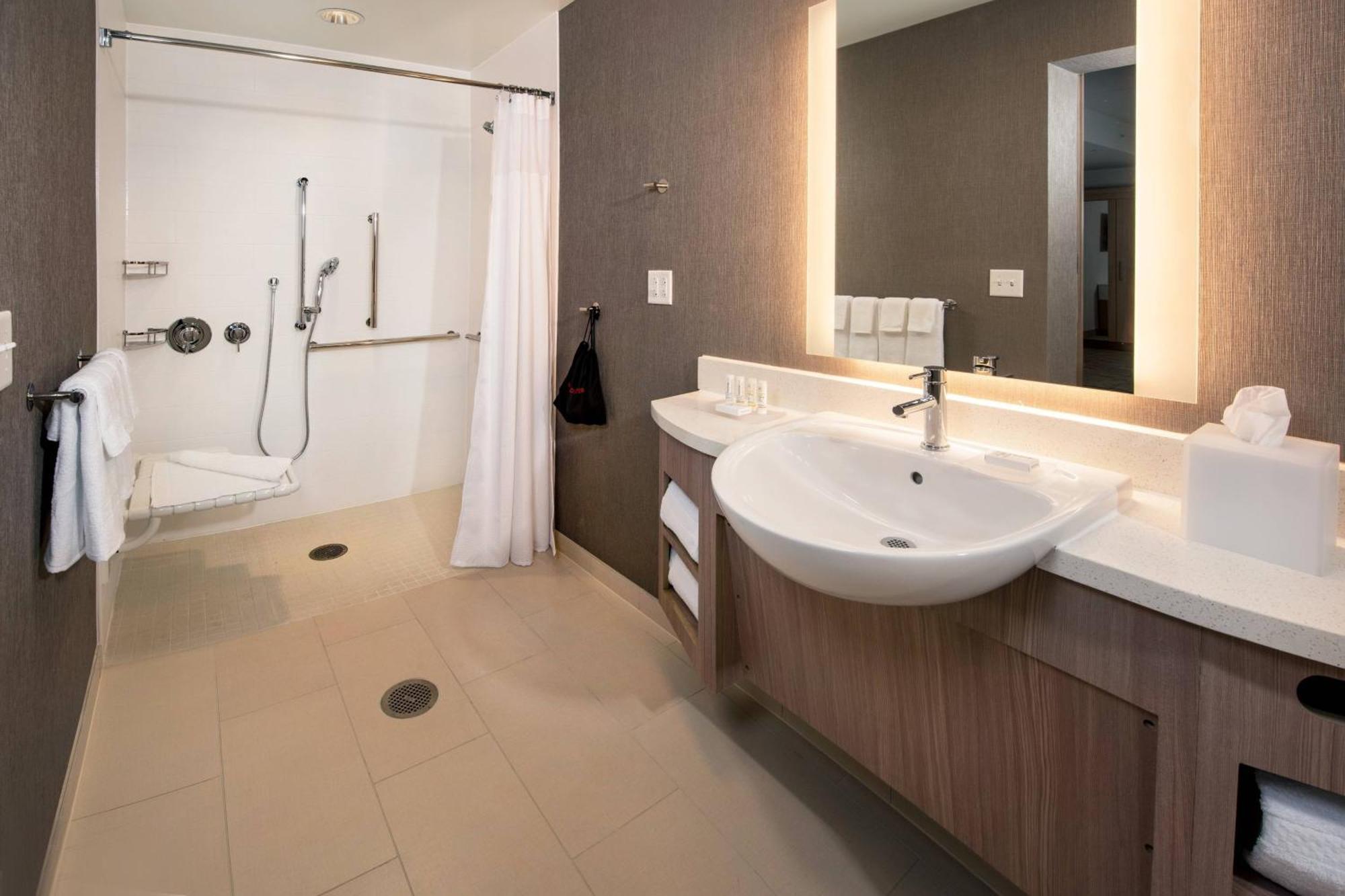 Springhill Suites By Marriott Фредерик Экстерьер фото